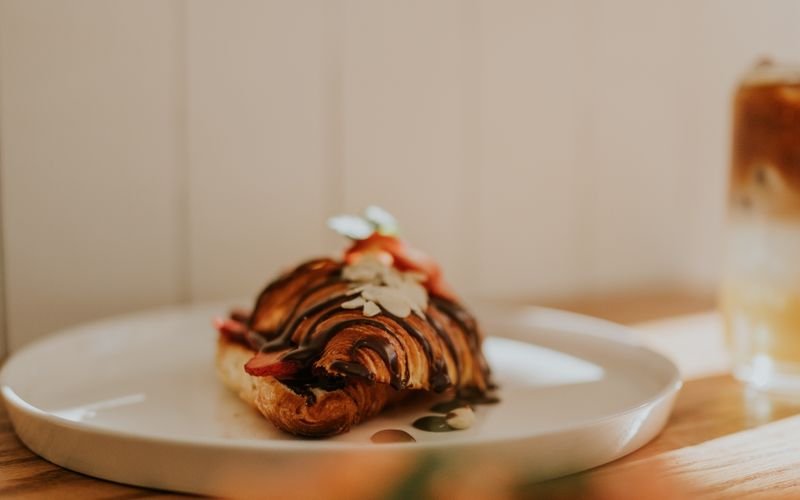 Croissant dan kopi