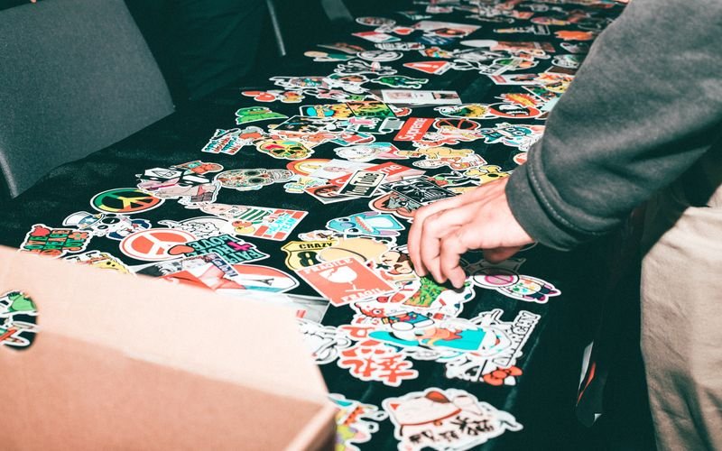 Stiker Vinyl & Kertas